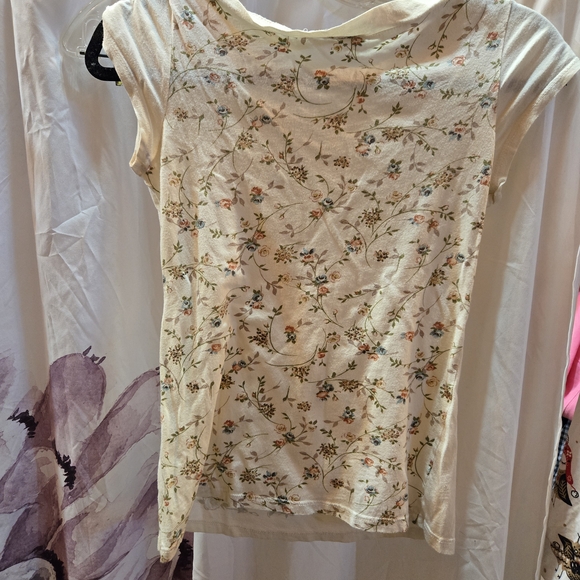 Forever 21 Ivory Floral Short Sleeve Tee - Picture 6 of 6
